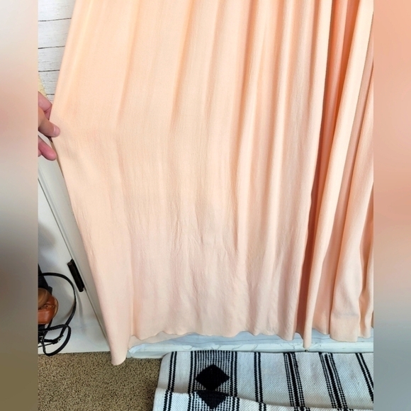 Elegant Cream Maxi Dress - Picture 6 of 15